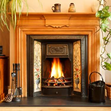 How To Pick the Perfect Fireplace Mantel