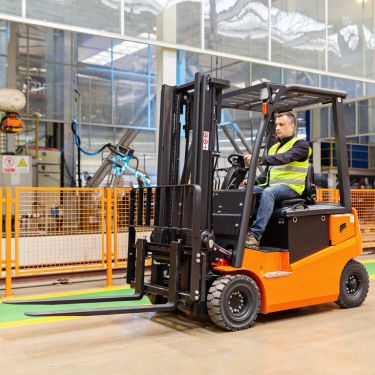 5 Essential Maintenance Tips for Forklift Operators