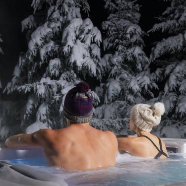 The Beauty of Outdoor Spas in Cold Weather